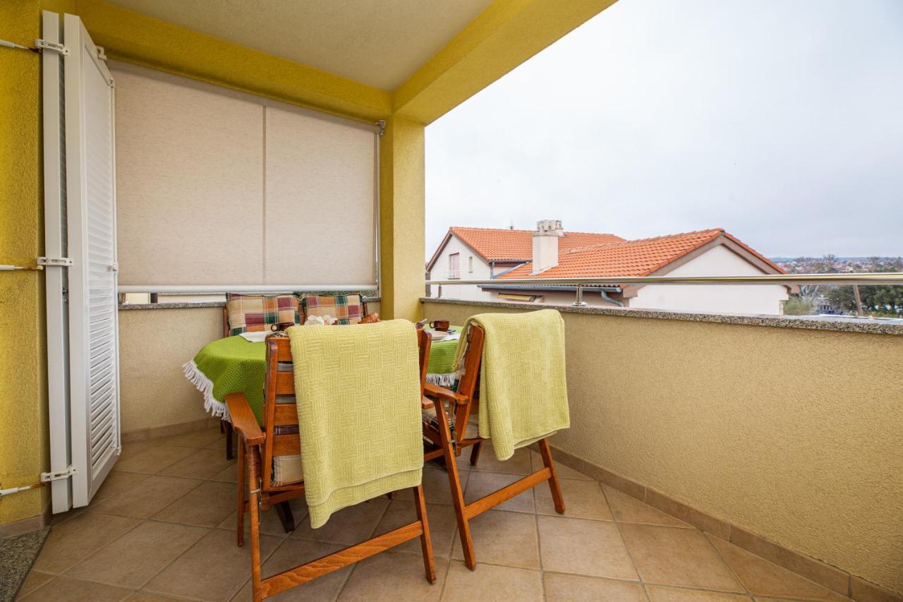 Golden Hope 4+1 Apartment Krk Krk Town Exterior photo
