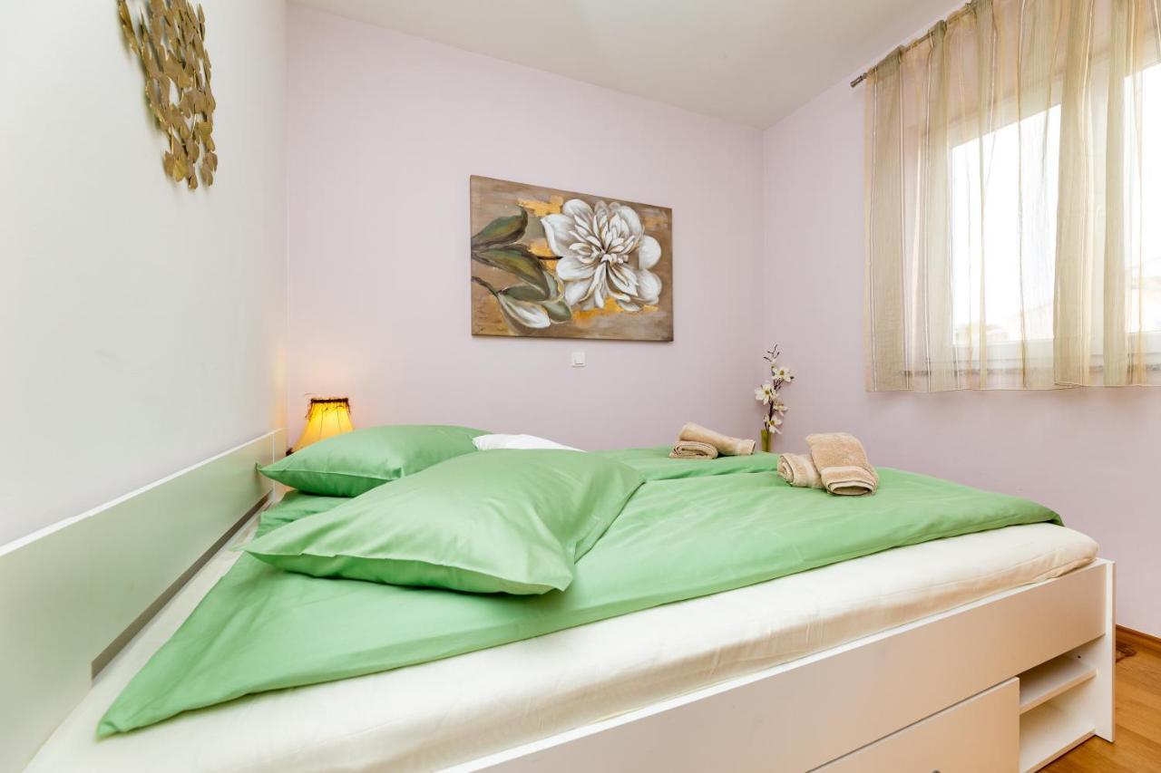 Golden Hope 4+1 Apartment Krk Krk Town Exterior photo